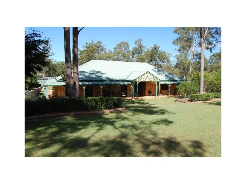 8-10 Priory Pl, Forestdale QLD 4118