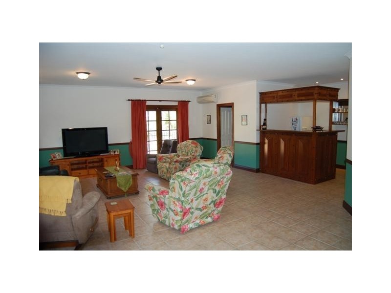 8-10 Priory Pl, Forestdale QLD 4118