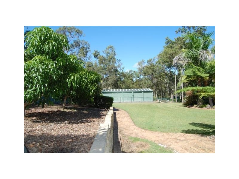 8-10 Priory Pl, Forestdale QLD 4118