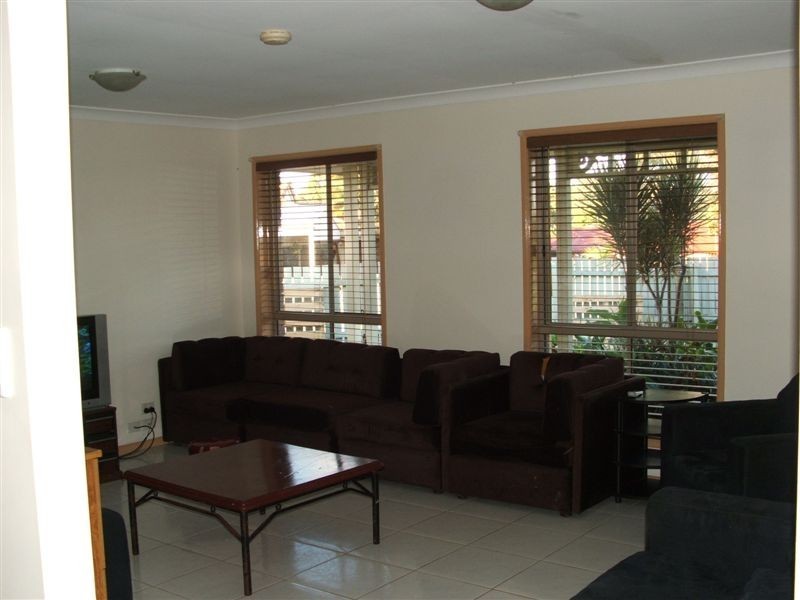 30 Mareeba Ct, Boronia Heights QLD 4124