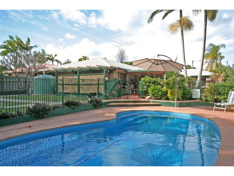 15 Matson Ave, Regents Park QLD 4118
