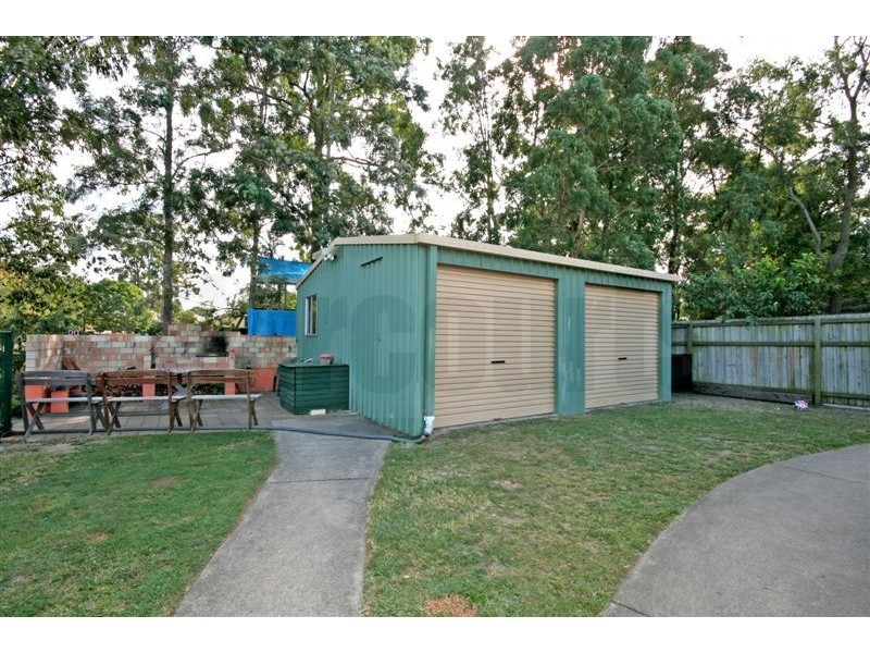 15 Matson Ave, Regents Park QLD 4118