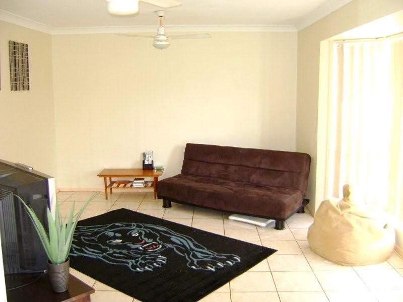4 Paddies Crescent, Crestmead QLD 4132