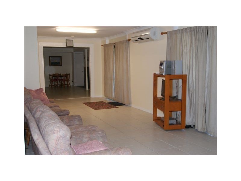 17 Bywater Street, Hillcrest QLD 4118