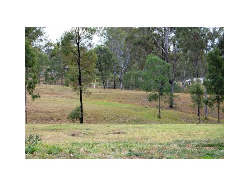 9-11 The Bluff Ct, Cedar Vale QLD 4285