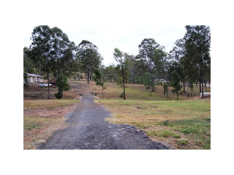 9-11 The Bluff Ct, Cedar Vale QLD 4285