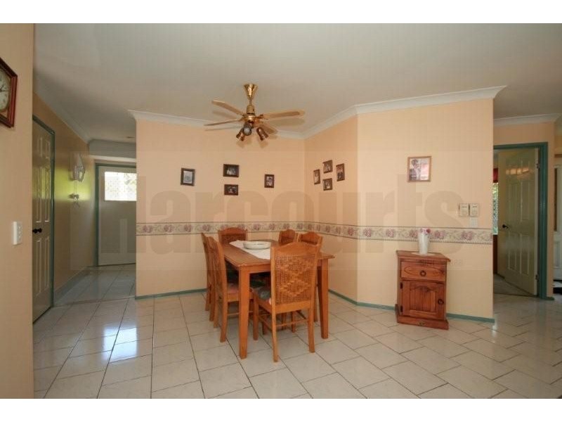 7 Calluna Court, Regents Park QLD 4118