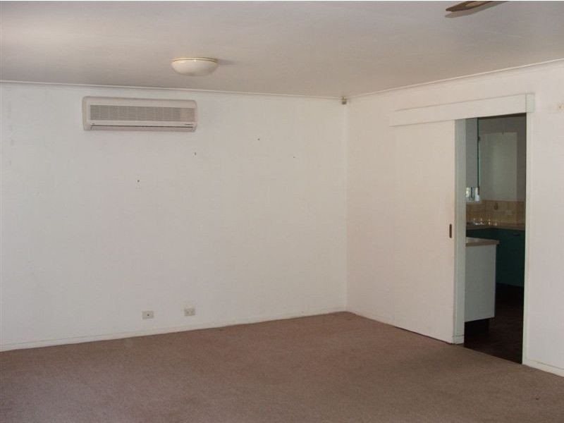 70 Estramina Rd, Regents Park QLD 4118