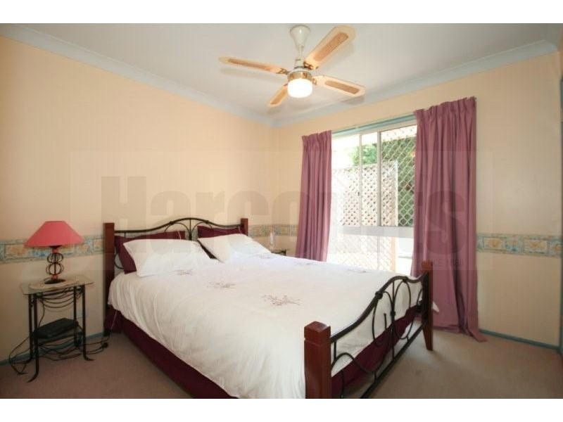 7 Calluna Ct, Regents Park QLD 4118