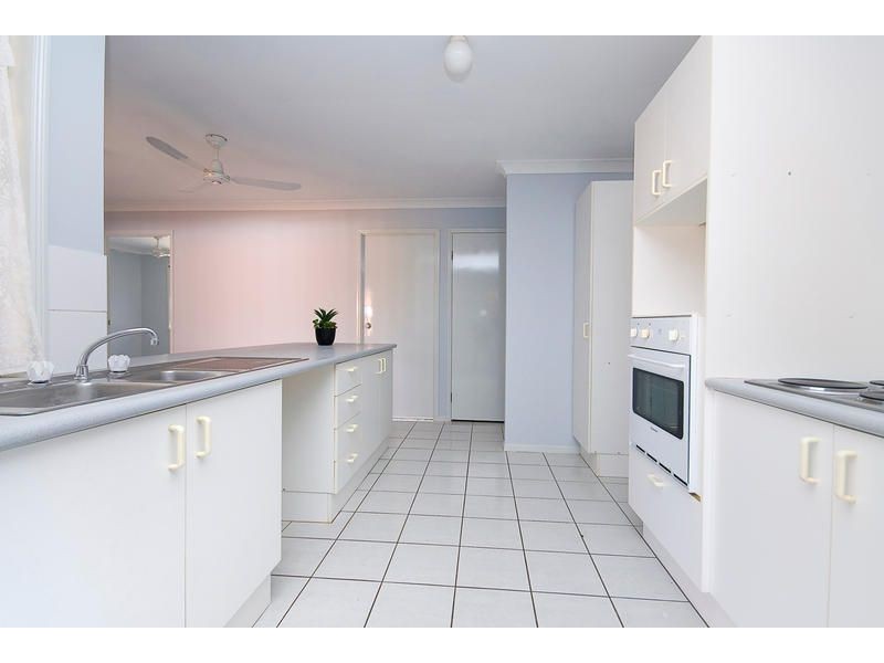 35 Diamantina Street, Hillcrest QLD 4118