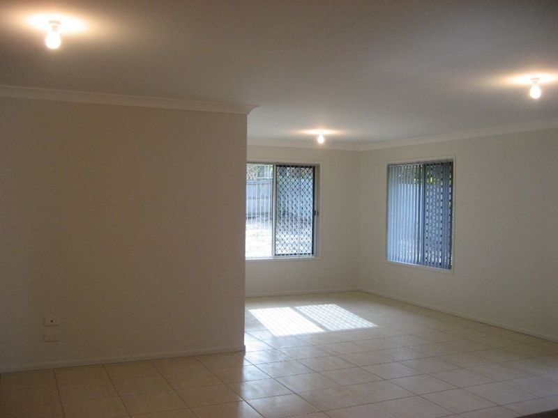 67 Parklands Drive, Boronia Heights QLD 4124