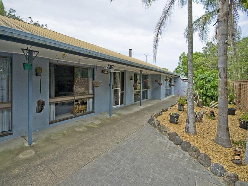 10-12 Pinelands St, Loganlea QLD 4131