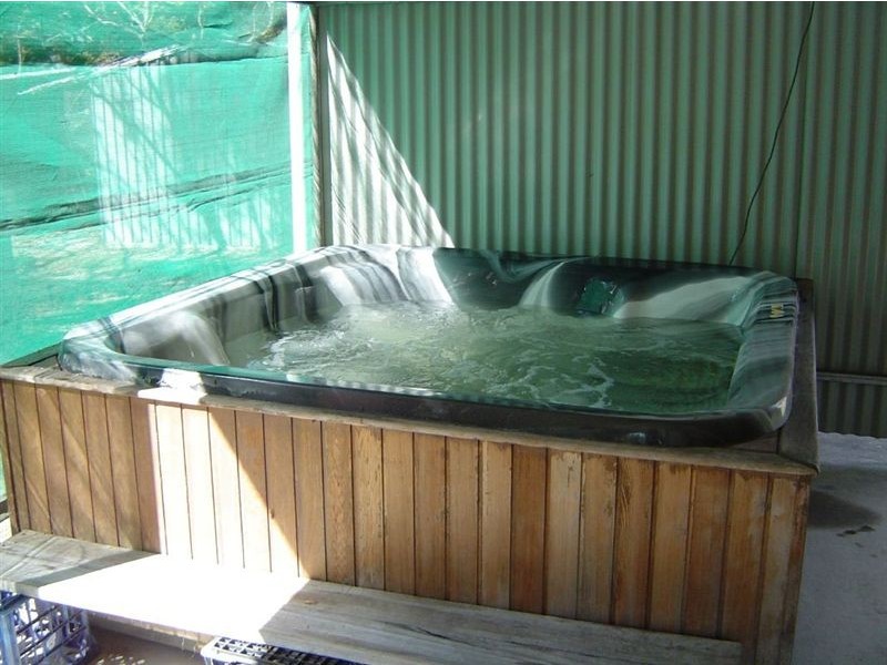 10-12 Pinelands St, Loganlea QLD 4131