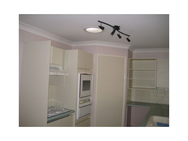 11 Windsong Court, Hillcrest QLD 4118