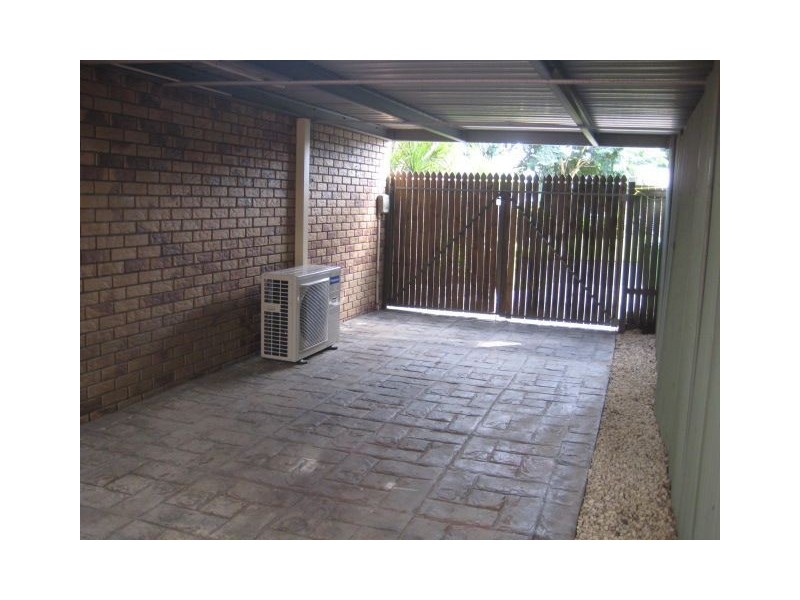 11 Windsong Court, Hillcrest QLD 4118