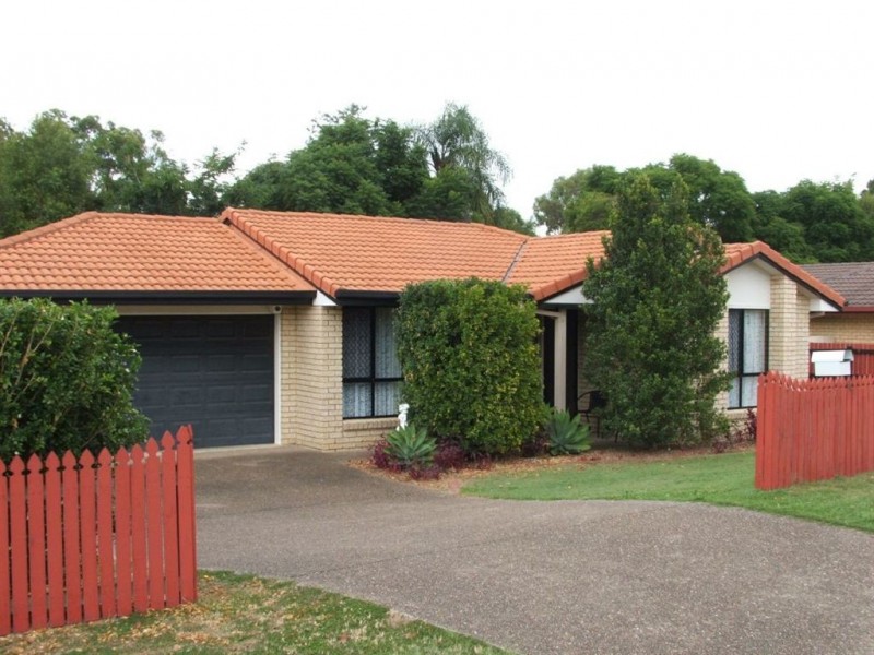4 Riseborough, Crestmead QLD 4132
