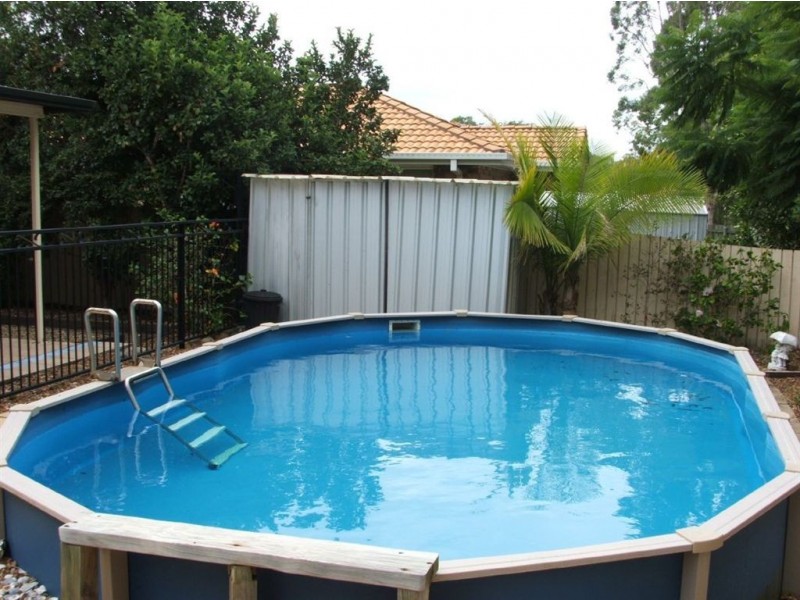 4 Riseborough, Crestmead QLD 4132