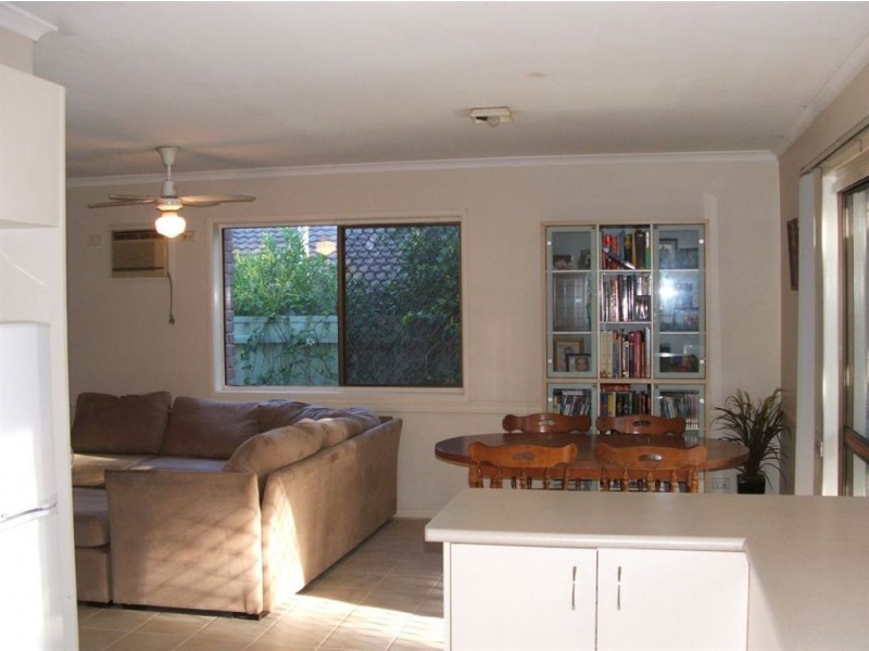 5 Oak Ave, Browns Plains QLD 4118