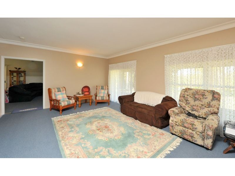 64 Lennons Rd, Greenbank QLD 4124