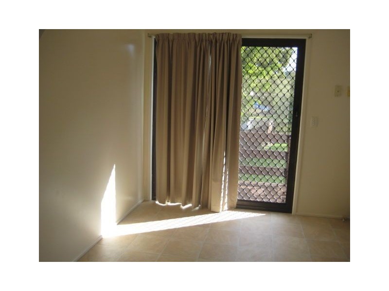 37 Enford Street, Hillcrest QLD 4118