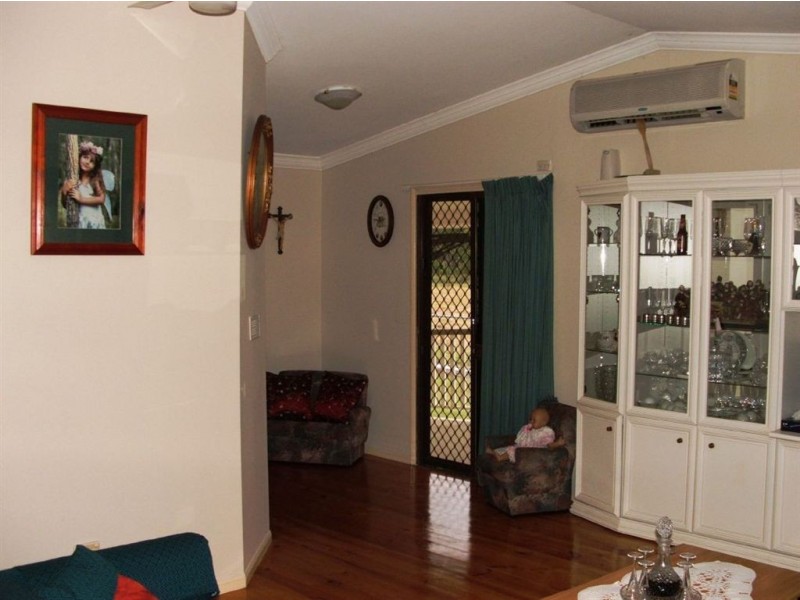 51 Dundee rd, North Maclean QLD 4280