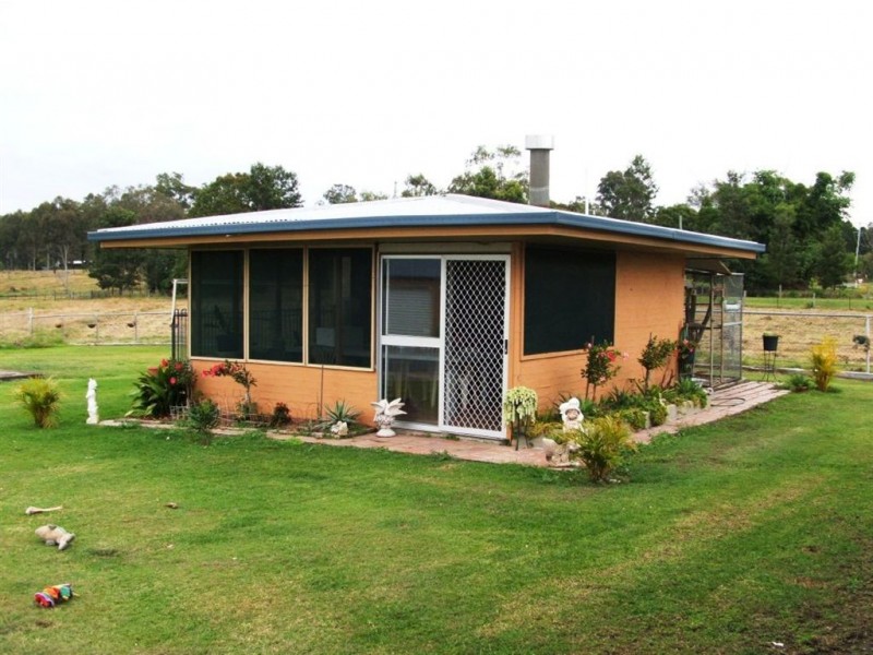 51 Dundee rd, North Maclean QLD 4280