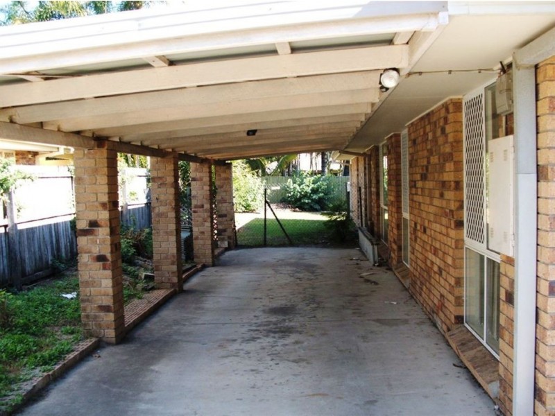 11 Wisteria Drive, Regents Park QLD 4118