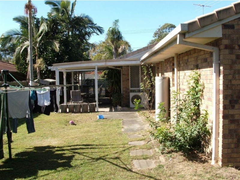 11 Wisteria Drive, Regents Park QLD 4118
