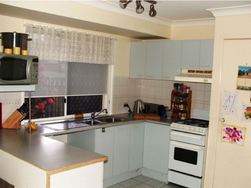 6 Paringa Court, Hillcrest QLD 4118