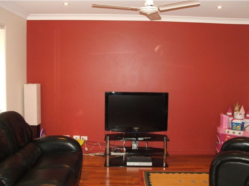 5 Kurrajong St, Heathwood QLD 4110