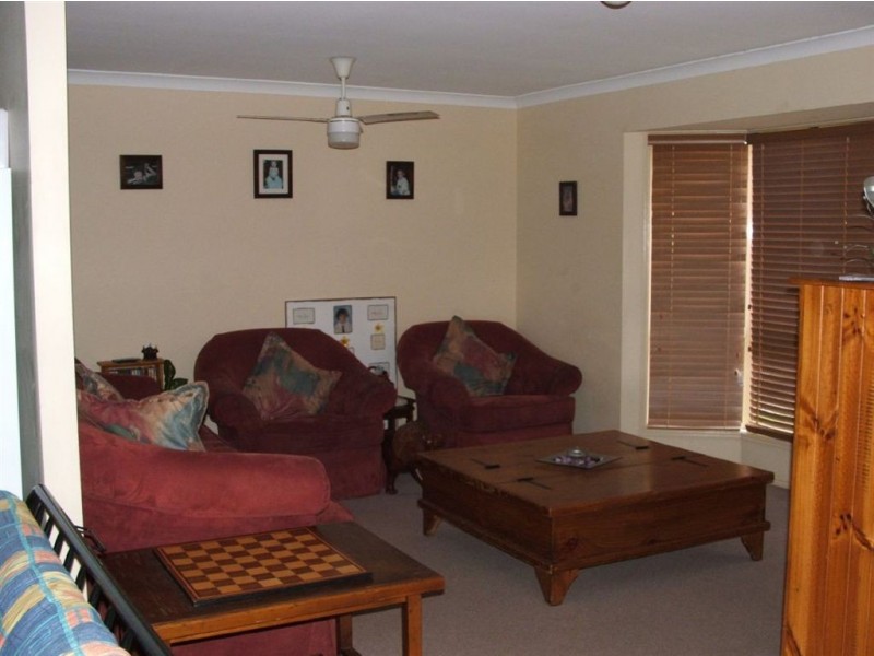 14 Robert South Drive, Crestmead QLD 4132