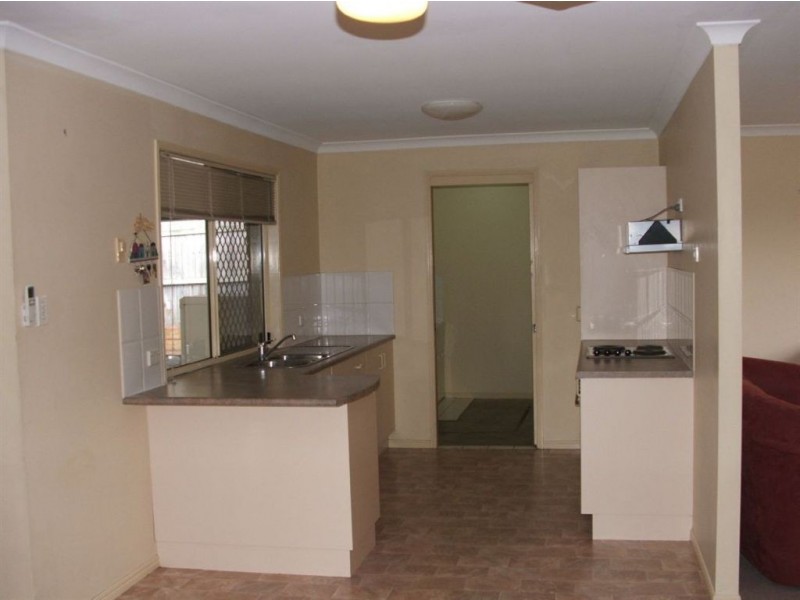 14 Robert South Drive, Crestmead QLD 4132