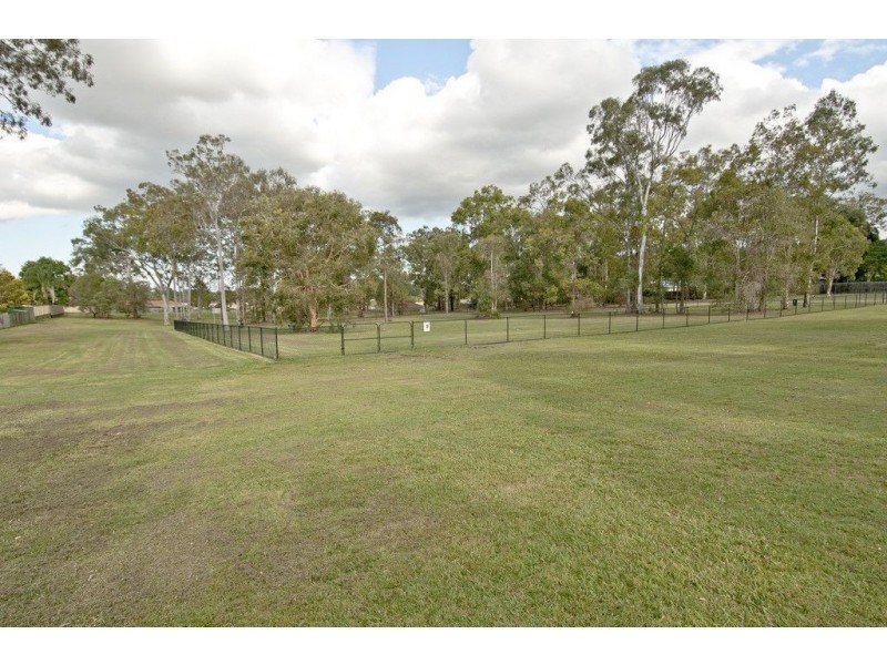 40 Strathallen Drive, Boronia Heights QLD 4124