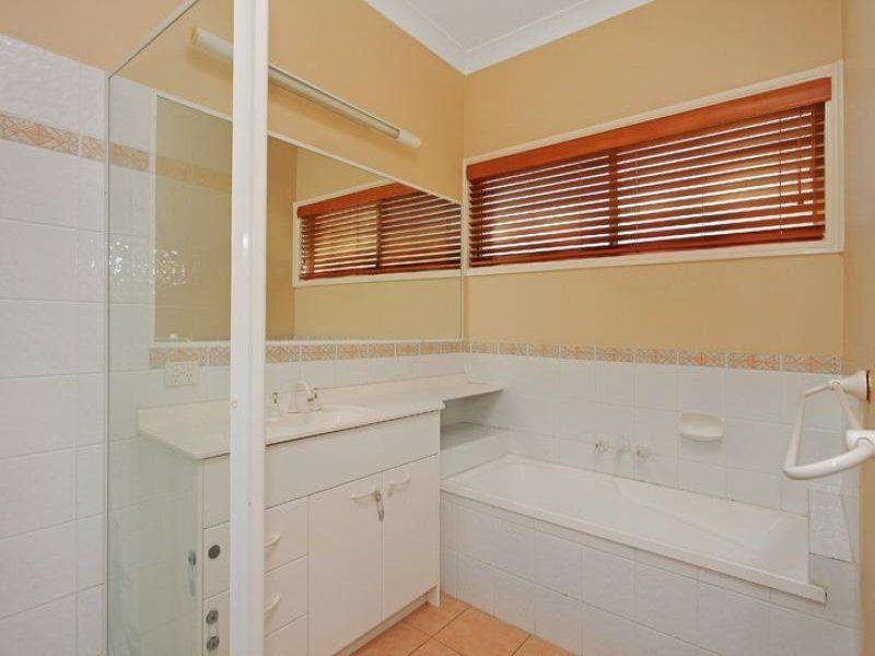 9-11 Spinebill Drive, Greenbank QLD 4124