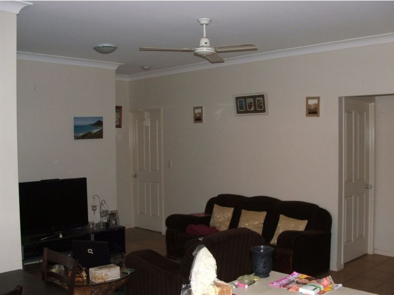 71 Grove Road, Edens Landing QLD 4207