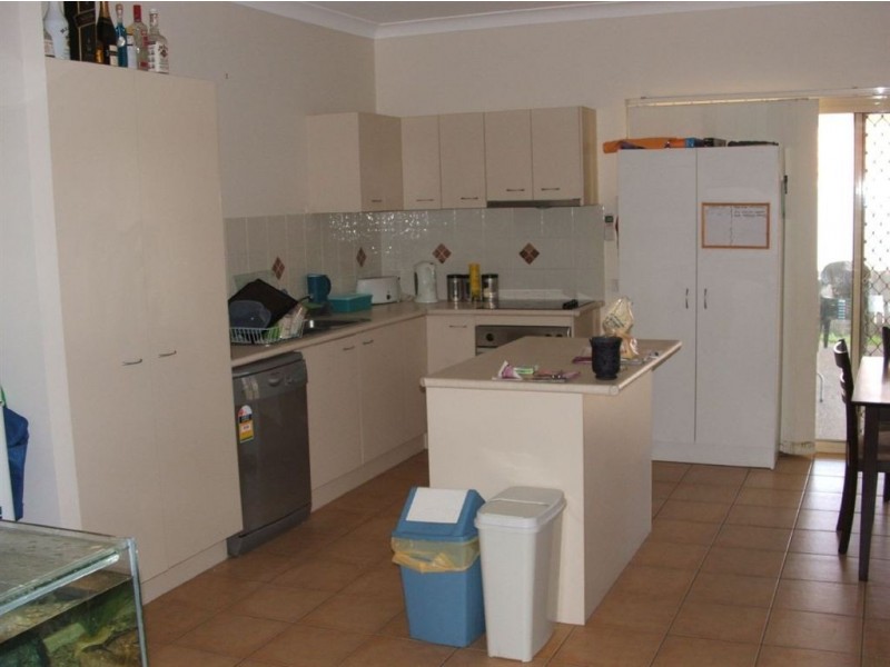 71 Grove Road, Edens Landing QLD 4207