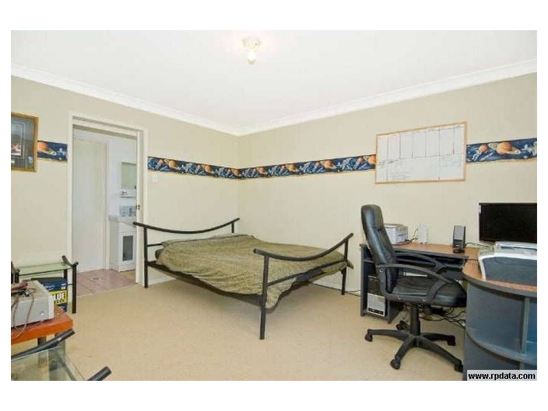 19 Castile Crescent, Edens Landing QLD 4207