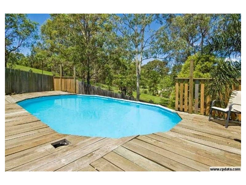19 Castile Crescent, Edens Landing QLD 4207