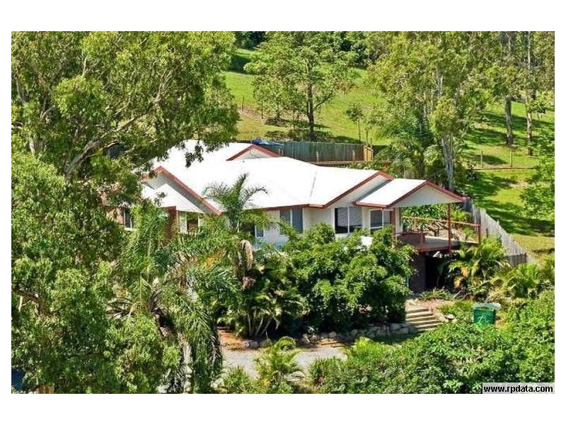 19 Castile Crescent, Edens Landing QLD 4207