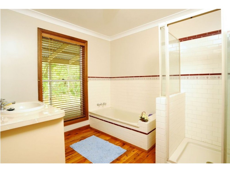 16 Alexander Ct, Chambers Flat QLD 4133