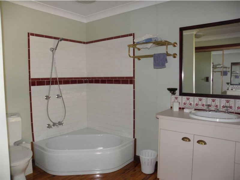 16 Alexander Ct, Chambers Flat QLD 4133
