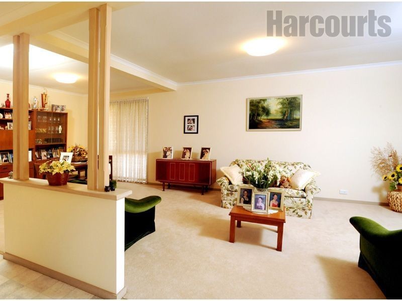 3 Kingvale Street, Regents Park QLD 4118