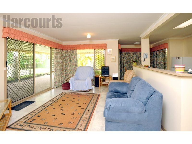 3 Kingvale Street, Regents Park QLD 4118