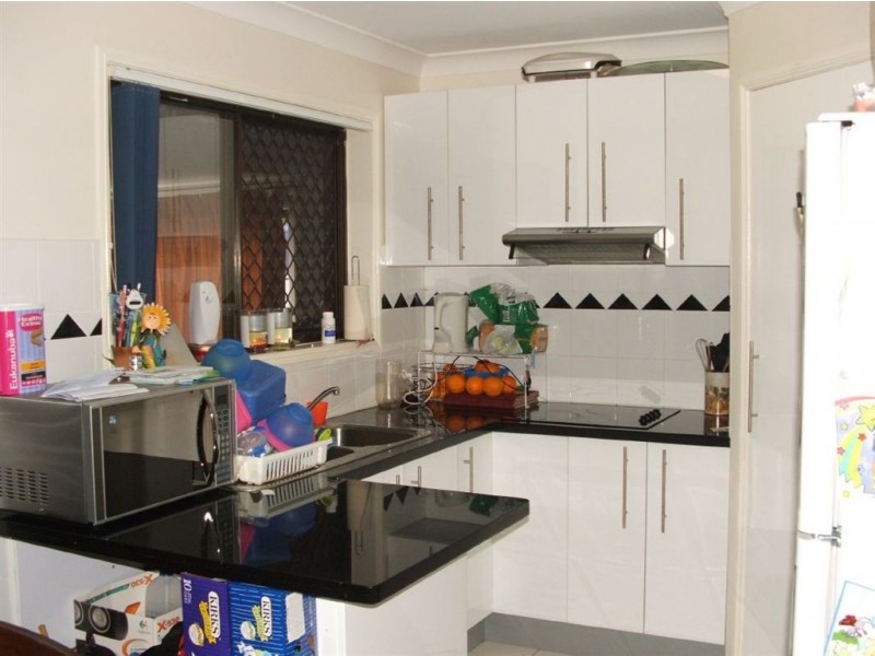 2 Dunbar Street, Browns Plains QLD 4118