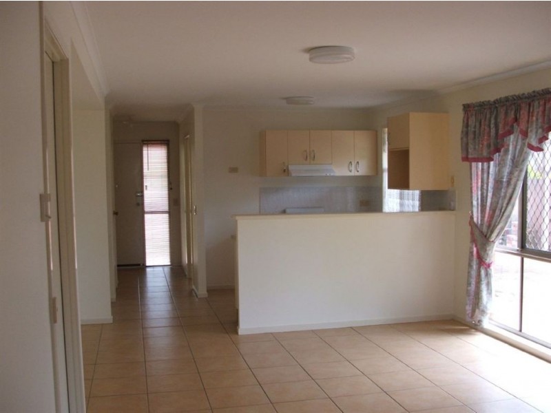 11 Thistle Street, Regents Park QLD 4118