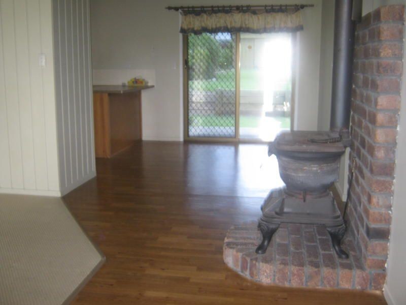 2 Cosway Street, Hillcrest QLD 4118