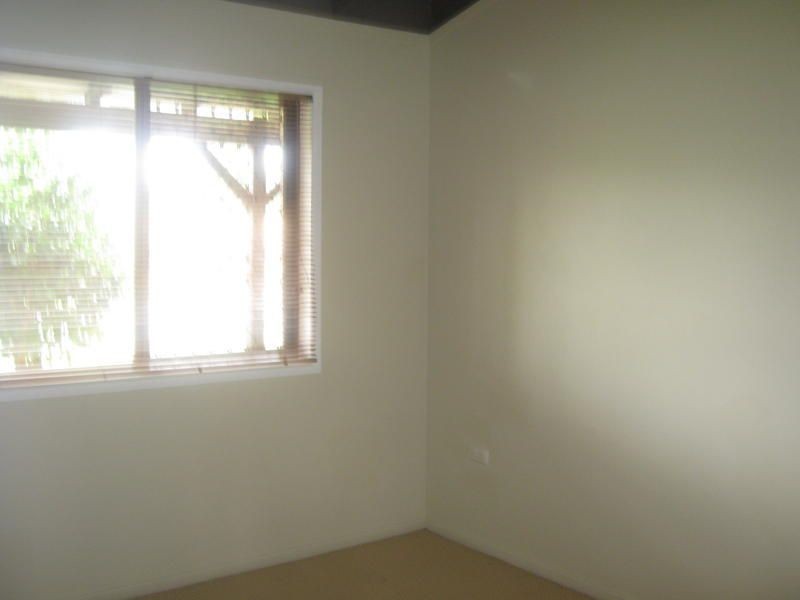 2 Cosway Street, Hillcrest QLD 4118