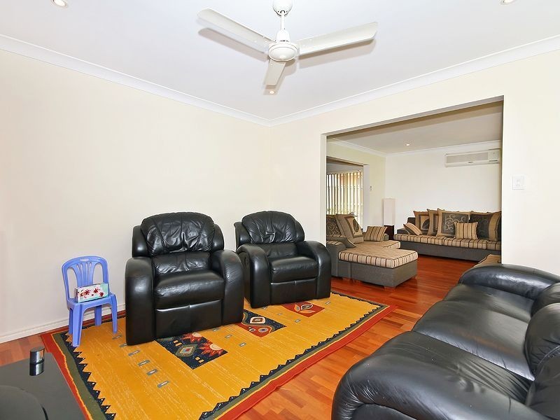 5 Kurrajong Street, Heathwood QLD 4110