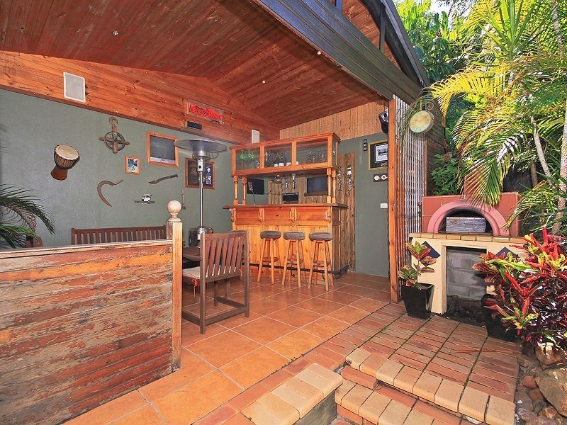 12 Hillview Drive, Hillcrest QLD 4118