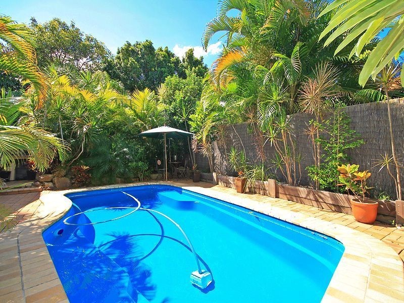 12 Hillview Drive, Hillcrest QLD 4118